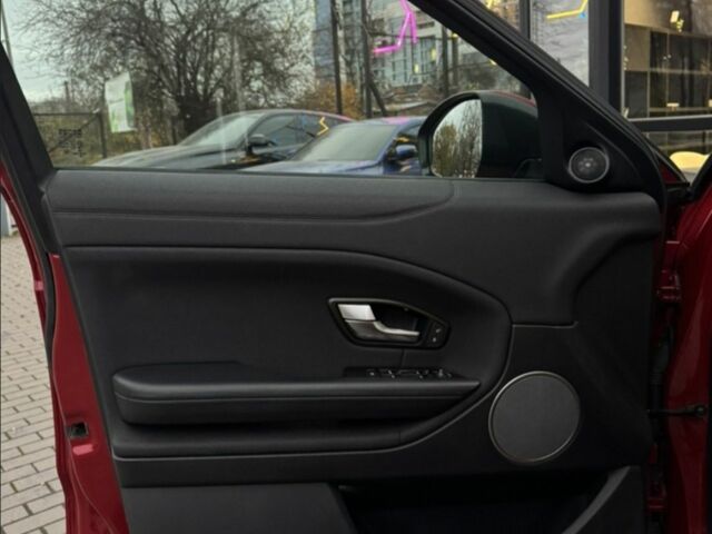 Красный Ленд Ровер Эвок, объемом двигателя 2 л и пробегом 135 тыс. км за 16300 $, фото 6 на Automoto.ua