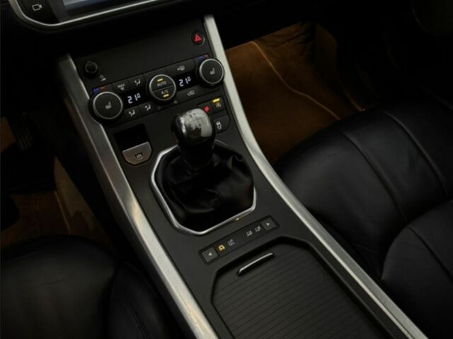 Красный Ленд Ровер Эвок, объемом двигателя 2 л и пробегом 147 тыс. км за 18300 $, фото 14 на Automoto.ua