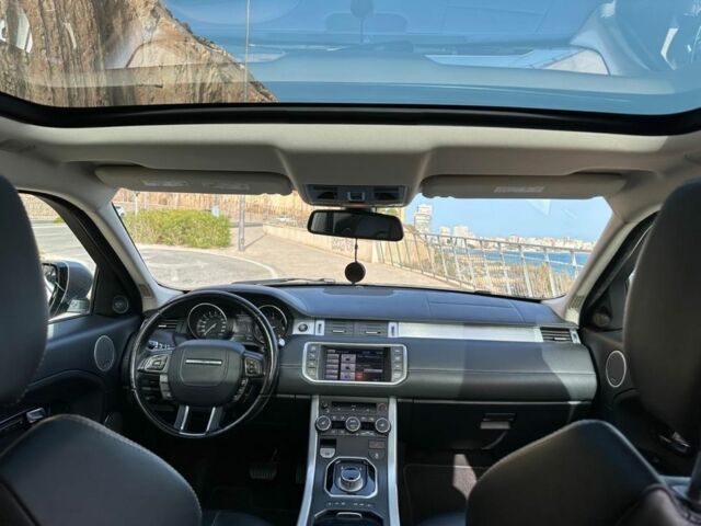 Серый Ленд Ровер Эвок, объемом двигателя 2.2 л и пробегом 217 тыс. км за 18000 $, фото 4 на Automoto.ua
