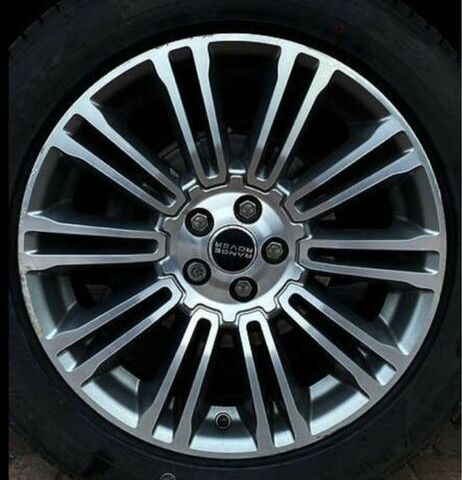 Серый Ленд Ровер Эвок, объемом двигателя 2.2 л и пробегом 217 тыс. км за 18000 $, фото 7 на Automoto.ua