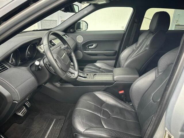 Серый Ленд Ровер Эвок, объемом двигателя 2 л и пробегом 132 тыс. км за 12500 $, фото 2 на Automoto.ua