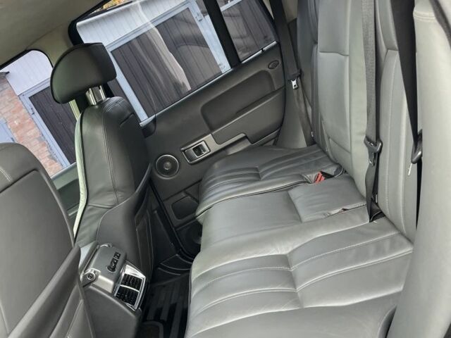 Сірий Ленд Ровер Евок, об'ємом двигуна 4.4 л та пробігом 234 тис. км за 9999 $, фото 12 на Automoto.ua