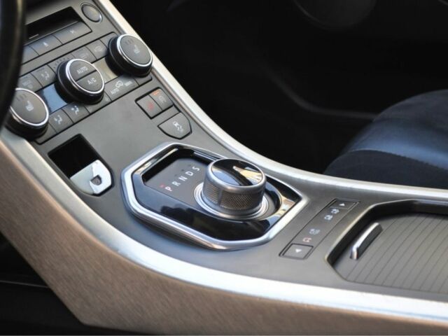 Серый Ленд Ровер Эвок, объемом двигателя 2 л и пробегом 250 тыс. км за 15500 $, фото 6 на Automoto.ua