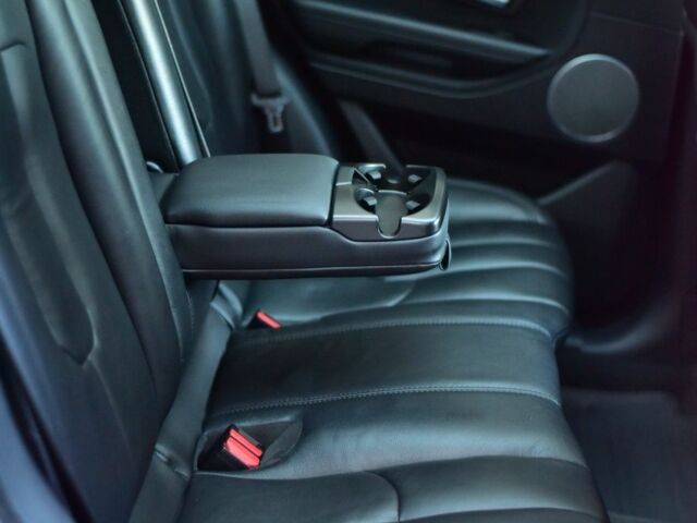 Серый Ленд Ровер Эвок, объемом двигателя 2 л и пробегом 125 тыс. км за 19000 $, фото 7 на Automoto.ua