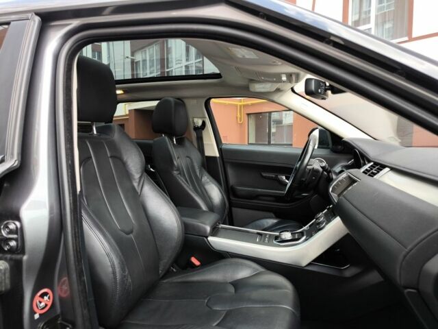 Ленд Ровер Эвок 2015 в Ивано-Франковске на Automoto.ua Серый Ленд Ровер Эвок, объемом двигателя 2 л и пробегом 178 тыс. км за 15350 $, фото 4 на Automoto.ua