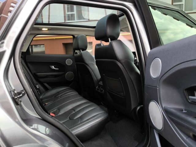 Ленд Ровер Эвок 2015 в Ивано-Франковске на Automoto.ua Серый Ленд Ровер Эвок, объемом двигателя 2 л и пробегом 178 тыс. км за 15350 $, фото 5 на Automoto.ua