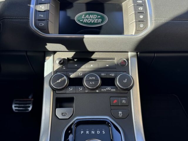 Серый Ленд Ровер Эвок, объемом двигателя 2 л и пробегом 177 тыс. км за 19750 $, фото 12 на Automoto.ua