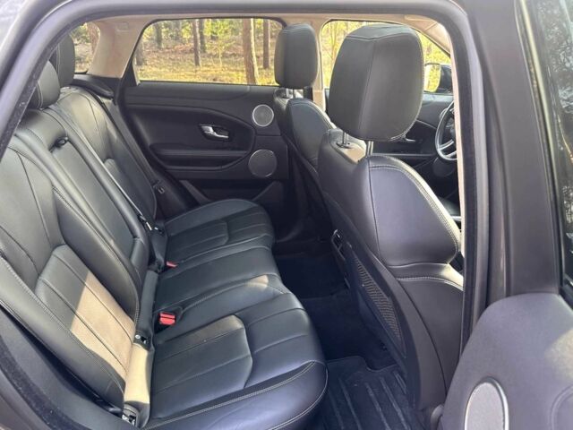 Серый Ленд Ровер Эвок, объемом двигателя 2 л и пробегом 76 тыс. км за 16800 $, фото 7 на Automoto.ua