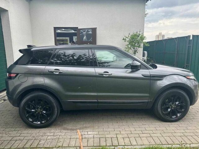 Серый Ленд Ровер Эвок, объемом двигателя 2 л и пробегом 138 тыс. км за 18500 $, фото 2 на Automoto.ua