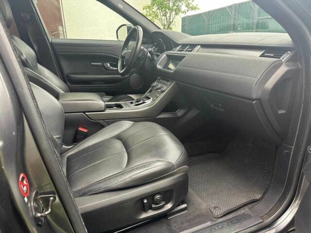 Серый Ленд Ровер Эвок, объемом двигателя 2 л и пробегом 138 тыс. км за 18500 $, фото 5 на Automoto.ua