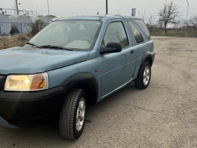 Синій Ленд Ровер Евок, об'ємом двигуна 2 л та пробігом 300 тис. км за 2400 $, фото 4 на Automoto.ua