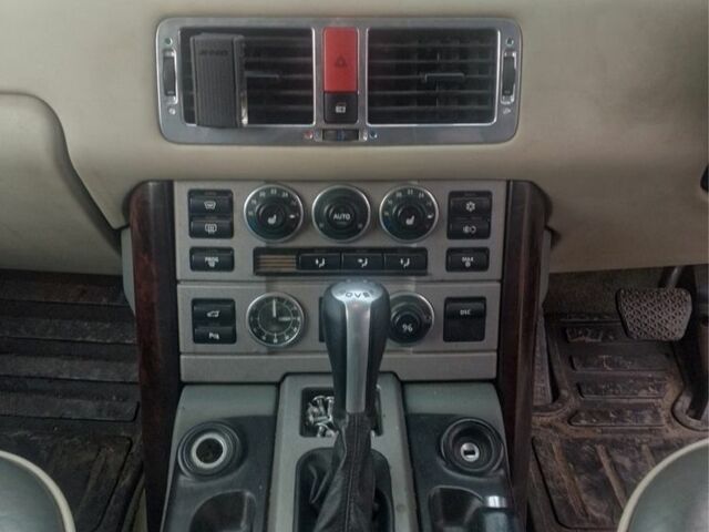 Зеленый Ленд Ровер Эвок, объемом двигателя 3 л и пробегом 220 тыс. км за 4500 $, фото 6 на Automoto.ua