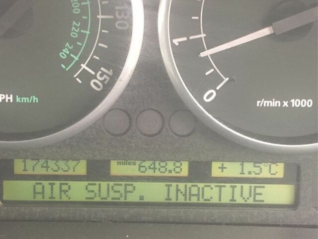 Зеленый Ленд Ровер Эвок, объемом двигателя 3 л и пробегом 220 тыс. км за 4500 $, фото 3 на Automoto.ua