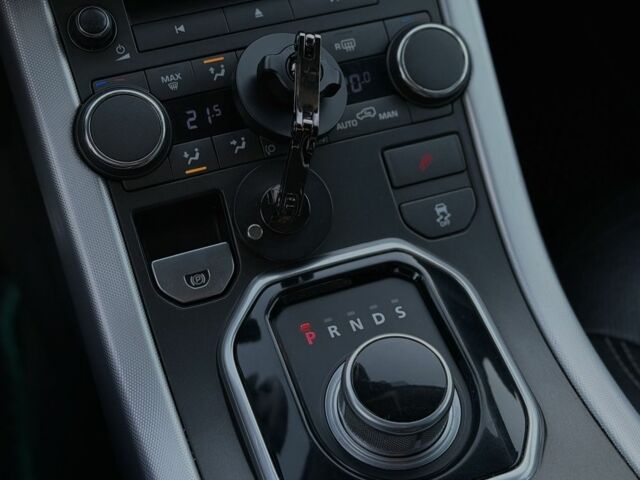 Зеленый Ленд Ровер Эвок, объемом двигателя 2.2 л и пробегом 150 тыс. км за 6999 $, фото 10 на Automoto.ua