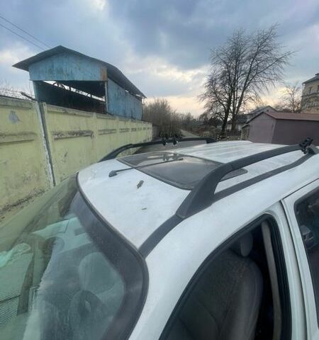 Белый Ленд Ровер Фрилендер, объемом двигателя 2 л и пробегом 213 тыс. км за 2500 $, фото 13 на Automoto.ua