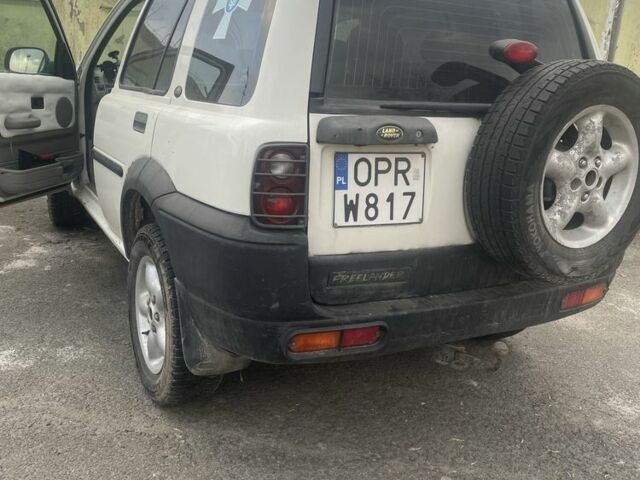 Білий Ленд Ровер Freelander, об'ємом двигуна 2 л та пробігом 213 тис. км за 2500 $, фото 7 на Automoto.ua