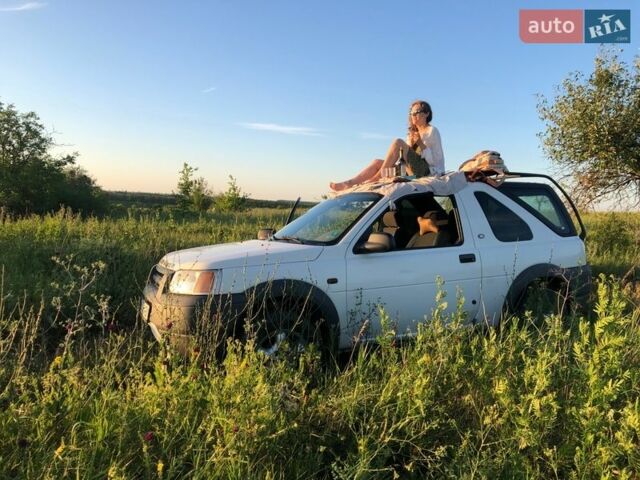 Білий Ленд Ровер Freelander, об'ємом двигуна 2 л та пробігом 314 тис. км за 4700 $, фото 4 на Automoto.ua