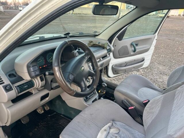 Білий Ленд Ровер Freelander, об'ємом двигуна 1.8 л та пробігом 3 тис. км за 3950 $, фото 6 на Automoto.ua