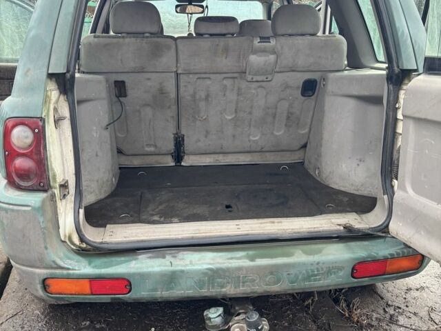 Белый Ленд Ровер Фрилендер, объемом двигателя 2 л и пробегом 300 тыс. км за 2500 $, фото 7 на Automoto.ua