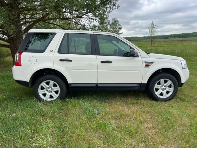Білий Ленд Ровер Freelander, об'ємом двигуна 2.2 л та пробігом 297 тис. км за 6000 $, фото 4 на Automoto.ua