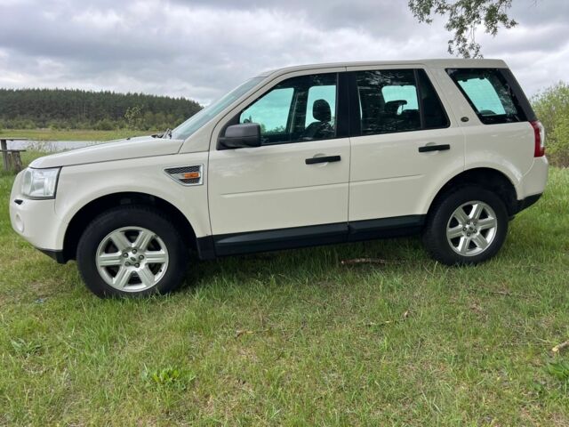 Білий Ленд Ровер Freelander, об'ємом двигуна 2.2 л та пробігом 297 тис. км за 6000 $, фото 8 на Automoto.ua