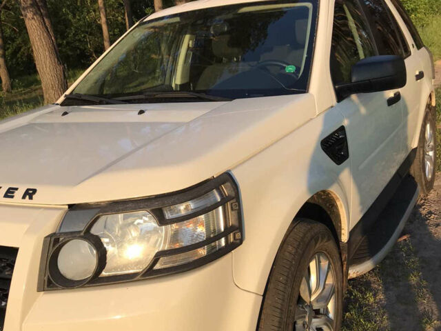Білий Ленд Ровер Freelander, об'ємом двигуна 2.2 л та пробігом 172 тис. км за 8200 $, фото 1 на Automoto.ua