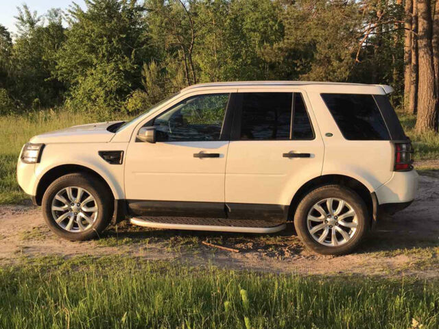 Білий Ленд Ровер Freelander, об'ємом двигуна 2.2 л та пробігом 172 тис. км за 8200 $, фото 9 на Automoto.ua