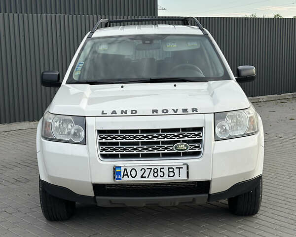 Білий Ленд Ровер Freelander, об'ємом двигуна 2.2 л та пробігом 423 тис. км за 9500 $, фото 6 на Automoto.ua