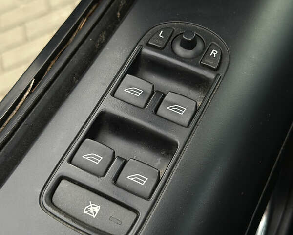 Белый Ленд Ровер Фрилендер, объемом двигателя 2.2 л и пробегом 423 тыс. км за 8500 $, фото 20 на Automoto.ua