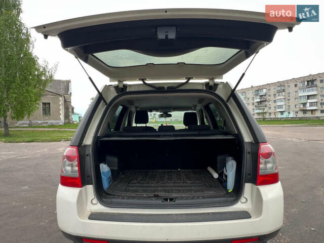 Ленд Ровер Фрилендер 2008 в Ровно на Automoto.ua Белый Ленд Ровер Фрилендер, объемом двигателя 2.2 л и пробегом 340 тыс. км за 4900 $, фото 8 на Automoto.ua