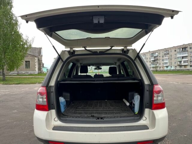 Ленд Ровер Фрилендер 2008 в Ровно на Automoto.ua Белый Ленд Ровер Фрилендер, объемом двигателя 2.2 л и пробегом 340 тыс. км за 4900 $, фото 7 на Automoto.ua