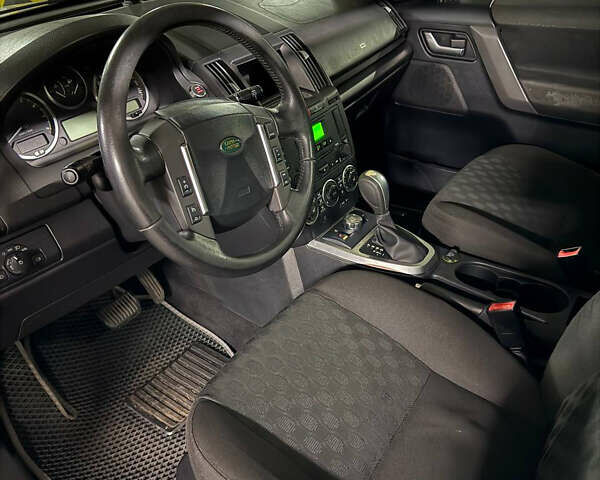 Ленд Ровер Фрилендер 2008 в Одессе на Automoto.ua Белый Ленд Ровер Фрилендер, объемом двигателя 3.2 л и пробегом 161 тыс. км за 8800 $, фото 11 на Automoto.ua