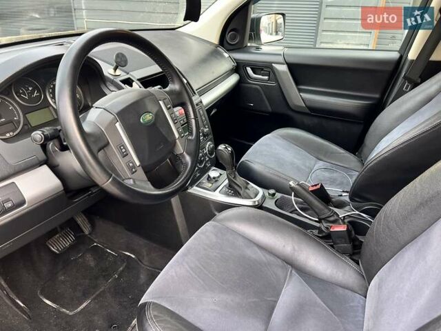 Белый Ленд Ровер Фрилендер, объемом двигателя 2.18 л и пробегом 296 тыс. км за 10900 $, фото 5 на Automoto.ua