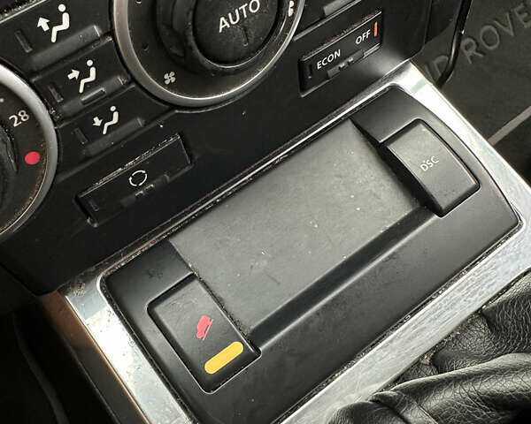 Белый Ленд Ровер Фрилендер, объемом двигателя 2.2 л и пробегом 423 тыс. км за 8500 $, фото 19 на Automoto.ua