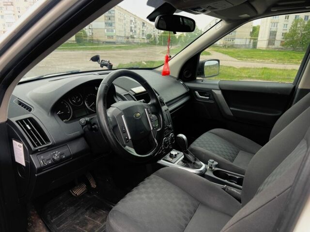 Ленд Ровер Фрилендер 2008 в Ровно на Automoto.ua Белый Ленд Ровер Фрилендер, объемом двигателя 2.2 л и пробегом 340 тыс. км за 4900 $, фото 11 на Automoto.ua