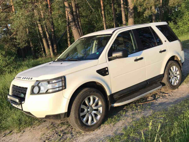 Білий Ленд Ровер Freelander, об'ємом двигуна 2.2 л та пробігом 172 тис. км за 8200 $, фото 4 на Automoto.ua