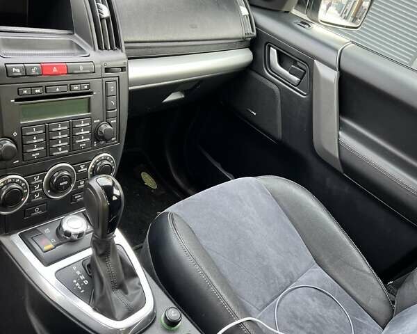 Белый Ленд Ровер Фрилендер, объемом двигателя 2.18 л и пробегом 296 тыс. км за 10900 $, фото 3 на Automoto.ua