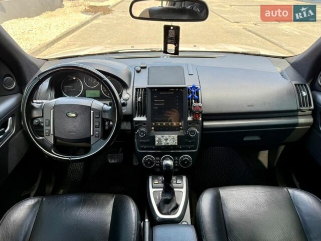 Белый Ленд Ровер Фрилендер, объемом двигателя 2.18 л и пробегом 190 тыс. км за 11300 $, фото 22 на Automoto.ua