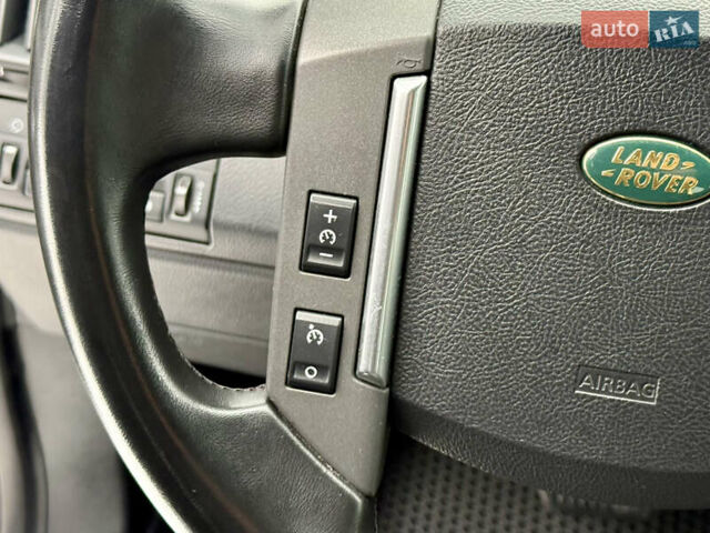 Белый Ленд Ровер Фрилендер, объемом двигателя 2.2 л и пробегом 190 тыс. км за 11500 $, фото 46 на Automoto.ua