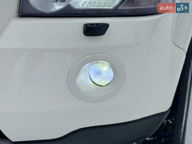 Белый Ленд Ровер Фрилендер, объемом двигателя 2.2 л и пробегом 190 тыс. км за 11500 $, фото 38 на Automoto.ua