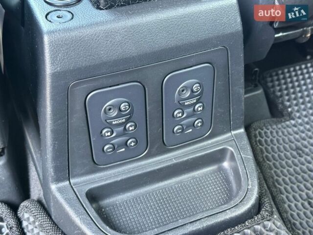 Белый Ленд Ровер Фрилендер, объемом двигателя 2.18 л и пробегом 190 тыс. км за 11300 $, фото 26 на Automoto.ua