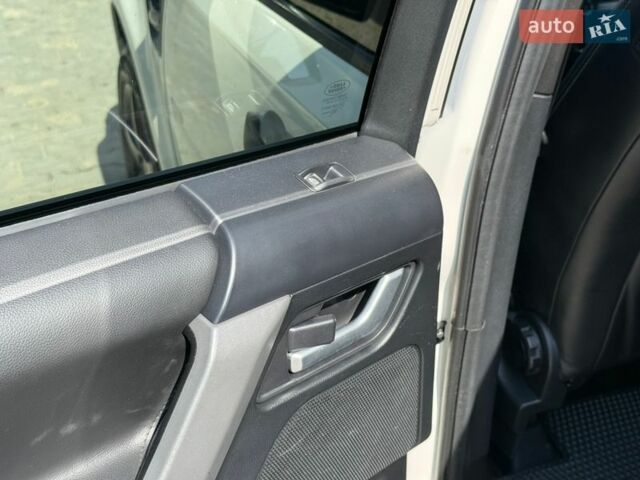 Белый Ленд Ровер Фрилендер, объемом двигателя 2.18 л и пробегом 190 тыс. км за 11300 $, фото 52 на Automoto.ua