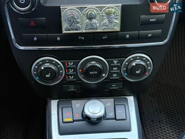 Белый Ленд Ровер Фрилендер, объемом двигателя 2.18 л и пробегом 190 тыс. км за 11300 $, фото 4 на Automoto.ua