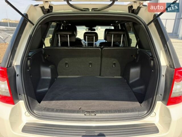 Белый Ленд Ровер Фрилендер, объемом двигателя 2.18 л и пробегом 190 тыс. км за 11300 $, фото 19 на Automoto.ua