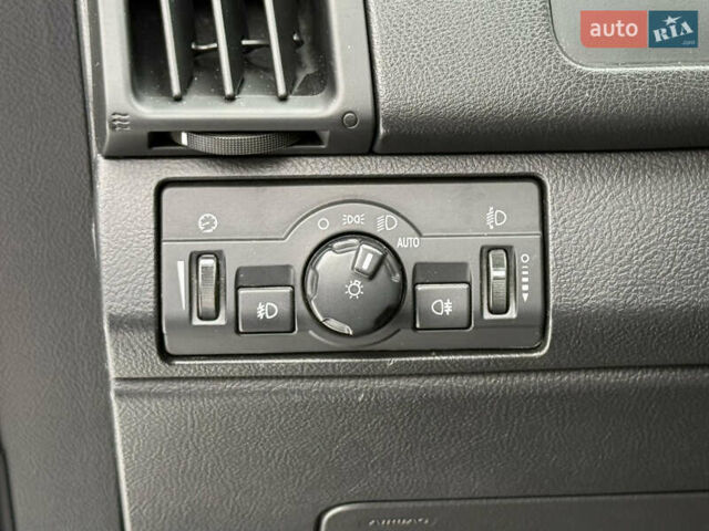 Белый Ленд Ровер Фрилендер, объемом двигателя 2.2 л и пробегом 190 тыс. км за 11500 $, фото 48 на Automoto.ua