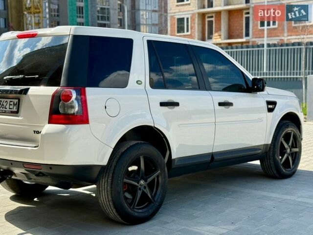 Белый Ленд Ровер Фрилендер, объемом двигателя 2.18 л и пробегом 190 тыс. км за 11300 $, фото 45 на Automoto.ua