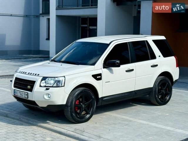 Белый Ленд Ровер Фрилендер, объемом двигателя 2.18 л и пробегом 190 тыс. км за 11300 $, фото 57 на Automoto.ua