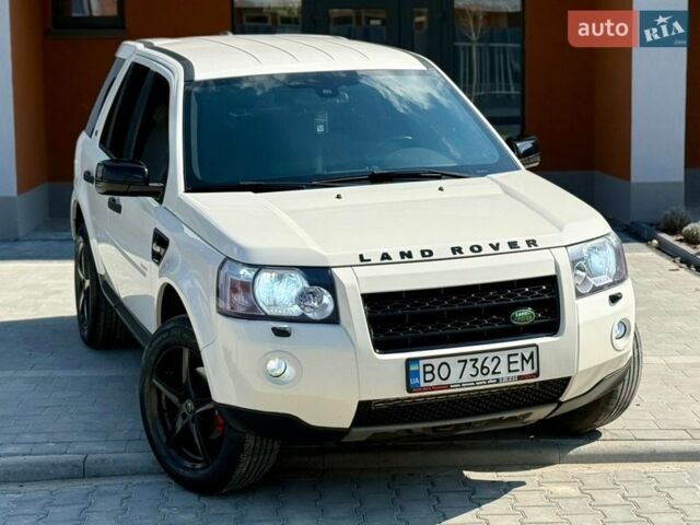 Белый Ленд Ровер Фрилендер, объемом двигателя 2.18 л и пробегом 190 тыс. км за 11300 $, фото 2 на Automoto.ua