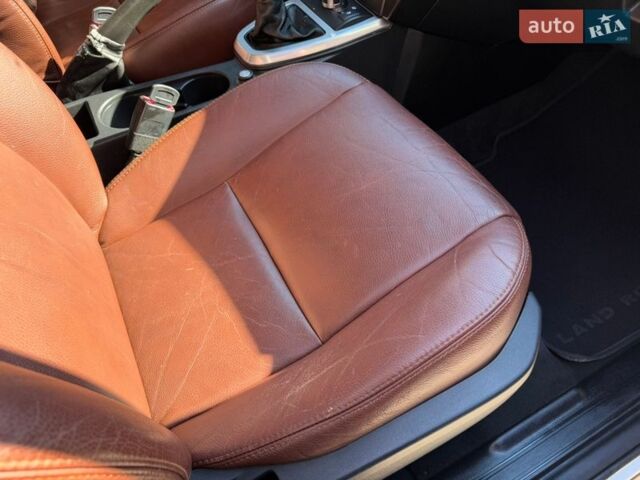 Белый Ленд Ровер Фрилендер, объемом двигателя 2.18 л и пробегом 279 тыс. км за 9699 $, фото 47 на Automoto.ua