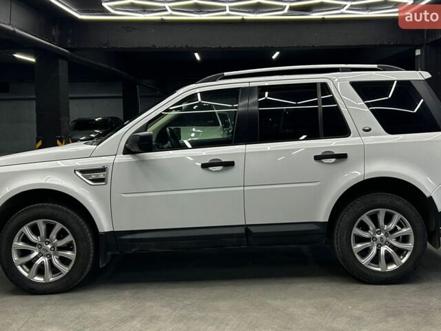 Білий Ленд Ровер Freelander, об'ємом двигуна 2.18 л та пробігом 207 тис. км за 11300 $, фото 5 на Automoto.ua